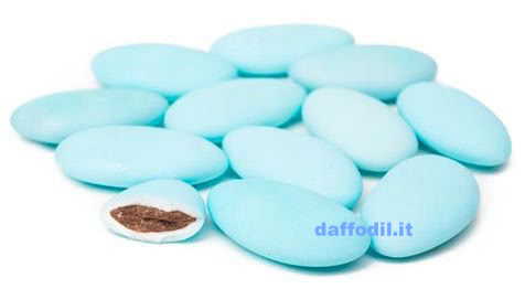 Confezionamento con N° 5 Confetti azzurri al cioccolato